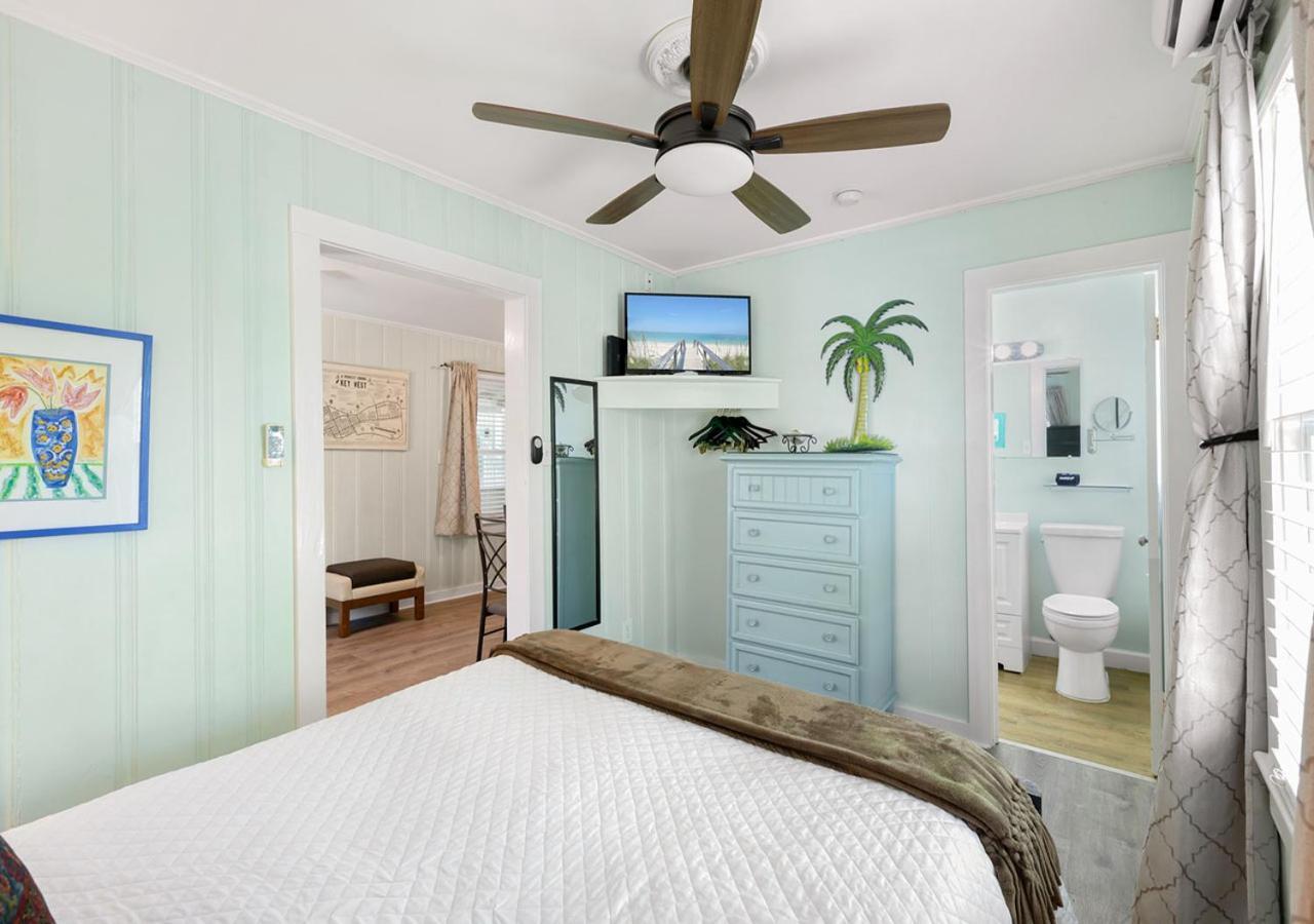 The Grand Guesthouse Key West Bilik gambar